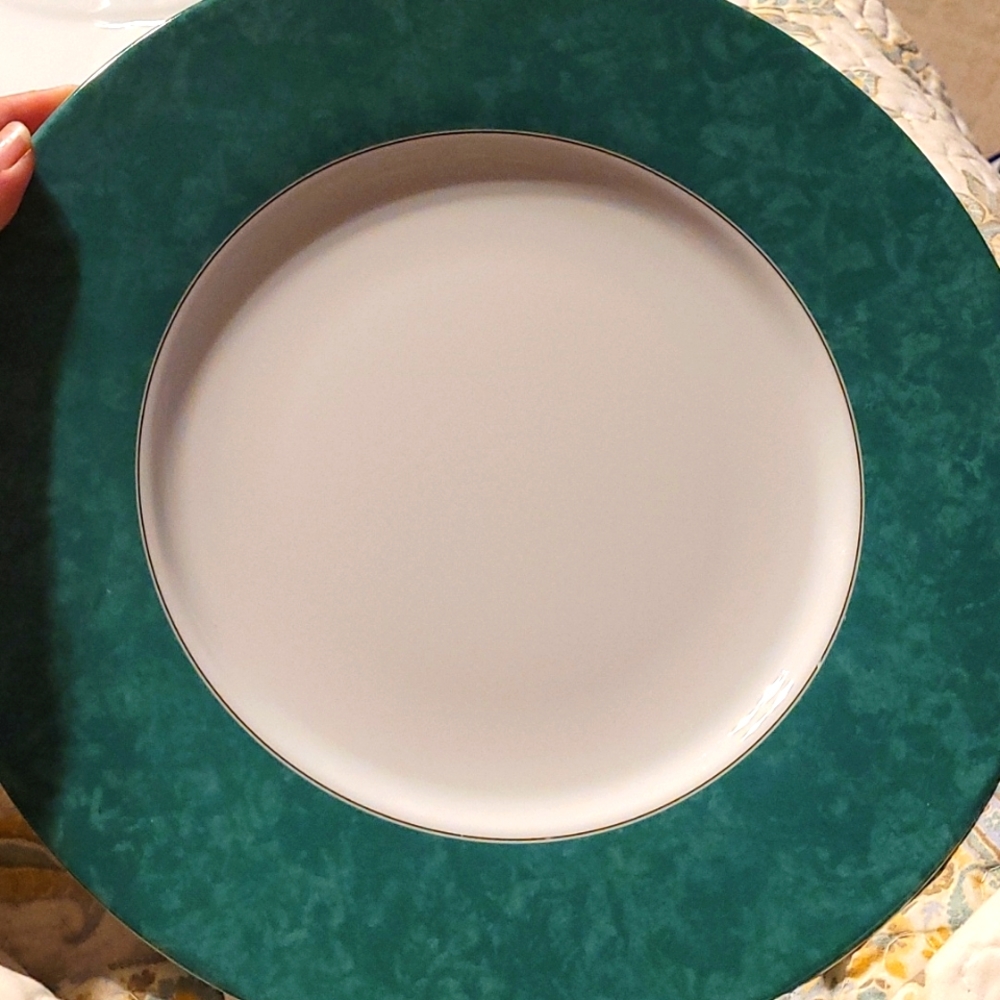 Christofle porcelaine plate